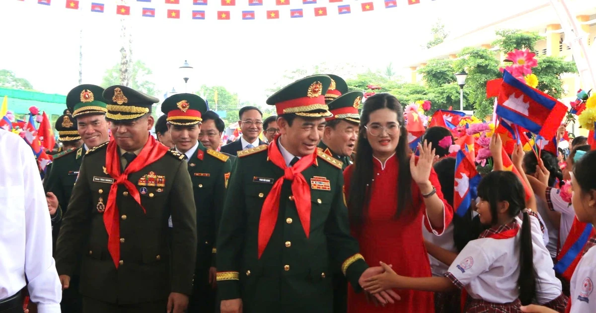 Khánh thành khu phòng học bán trú Trường Tiểu học Bến Cầu