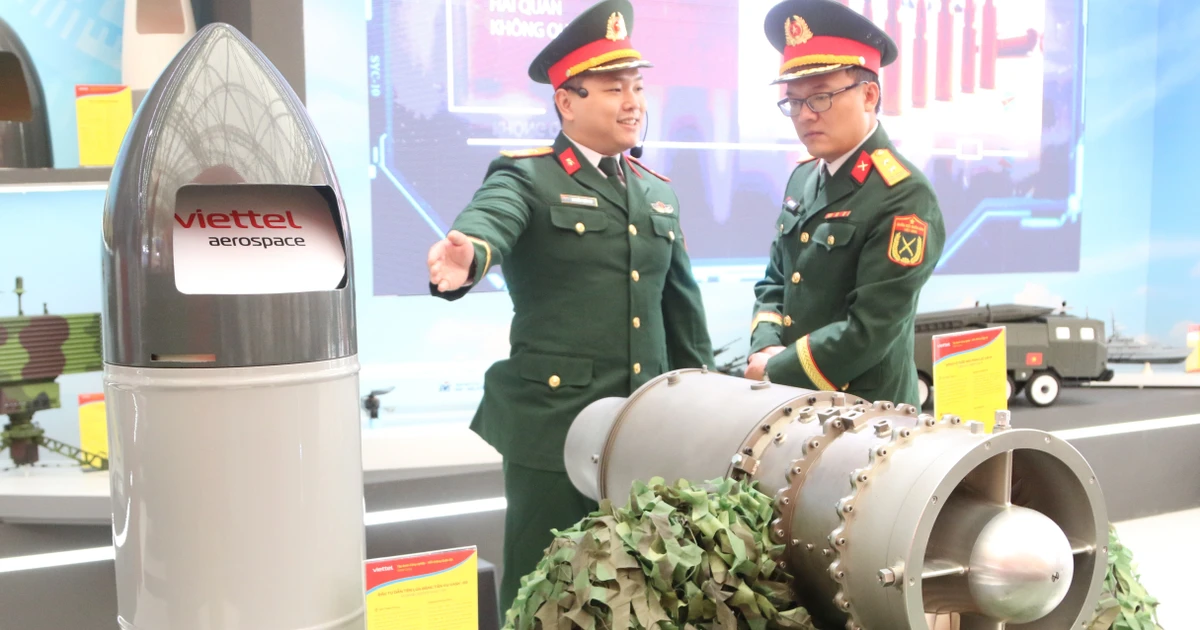 Đề xuất phụ cấp 550% lương hiện hưởng thu hút nhân tài vào quân đội