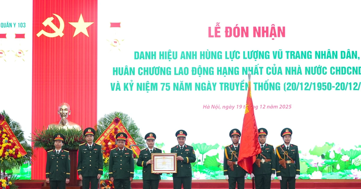 Bệnh viện Quân y 103 đón nhận danh hiệu Anh hùng LLVT nhân dân lần thứ tư