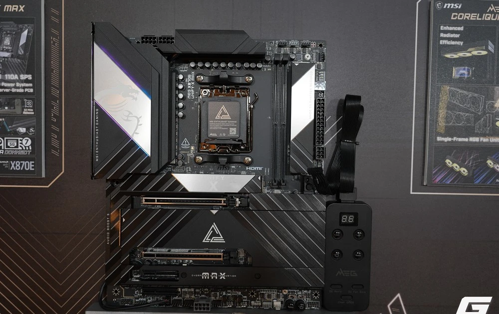 Mainboard MSI CES 2026 gây sốc khi UNIFY-X trở lại, B850 lột xác