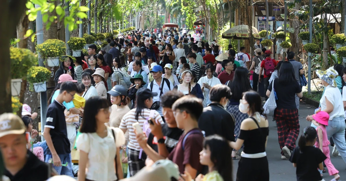 TP HCM thu hút hơn 4,3 triệu khách trong kỳ nghỉ Tết, doanh thu 12 nghìn tỷ