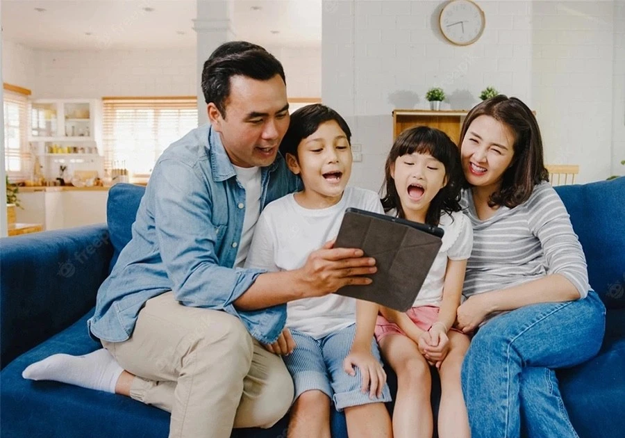 Hỗ trợ con phát triển giới tính một cách lành mạnh