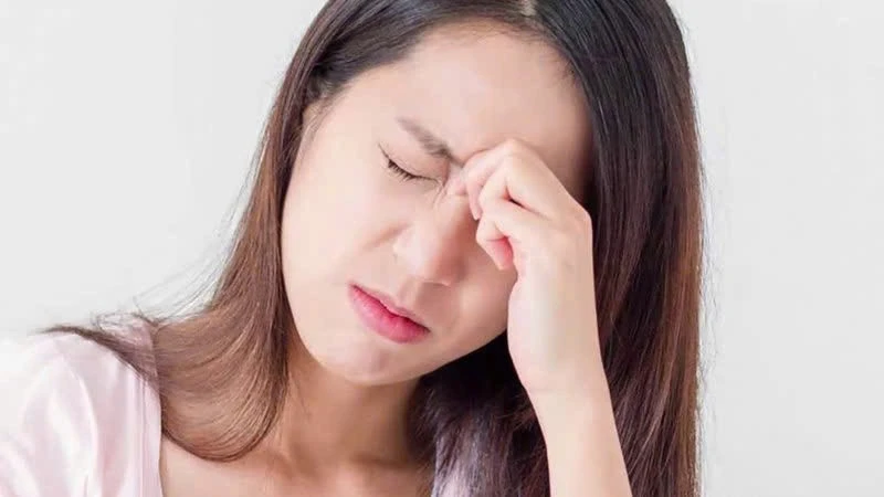 Đau đầu mãn tính, khi nào cần đi khám chuyên khoa thần kinh?