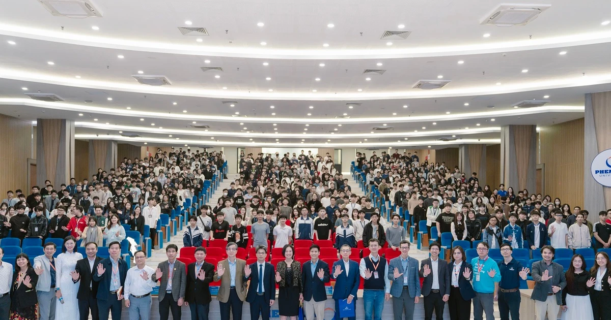 Khi khoa học chạm tới trái tim người trẻ: Dấu ấn VinFuture 2025 tại giảng đường Việt Nam