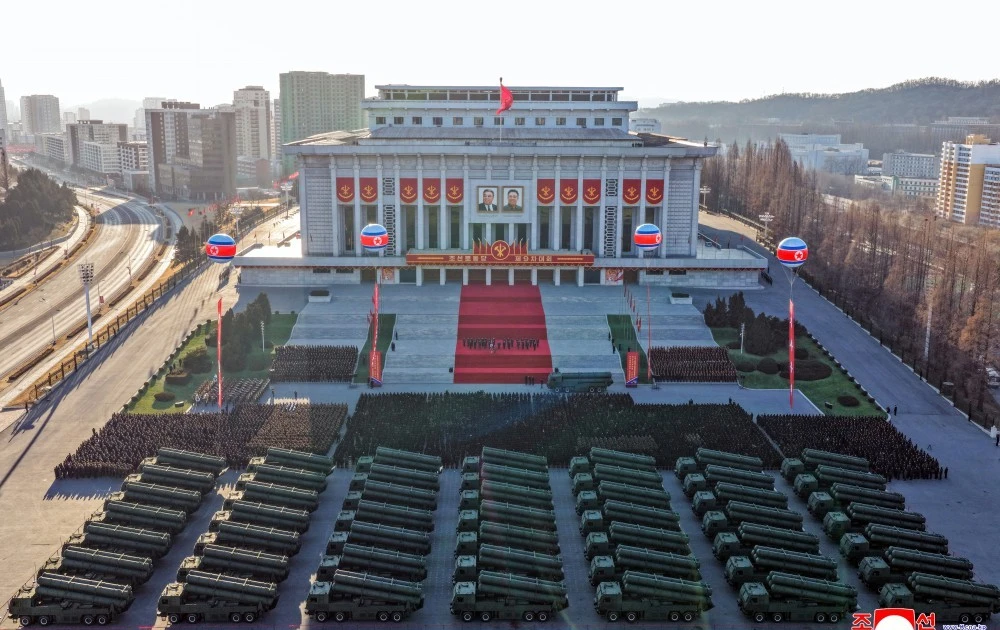 Triều Tiên công bố pháo phản lực phóng loạt có thể mang đầu đạn hạt nhân