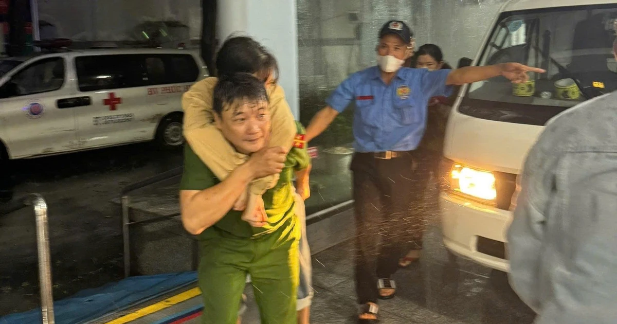 Công an xã Thọ Phong cứu người trong đêm bão tại Quảng Ngãi