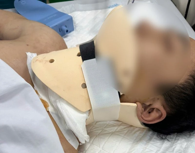 Nỗ lực phi thường cứu nam thanh niên bị chém đứt mạch máu cổ