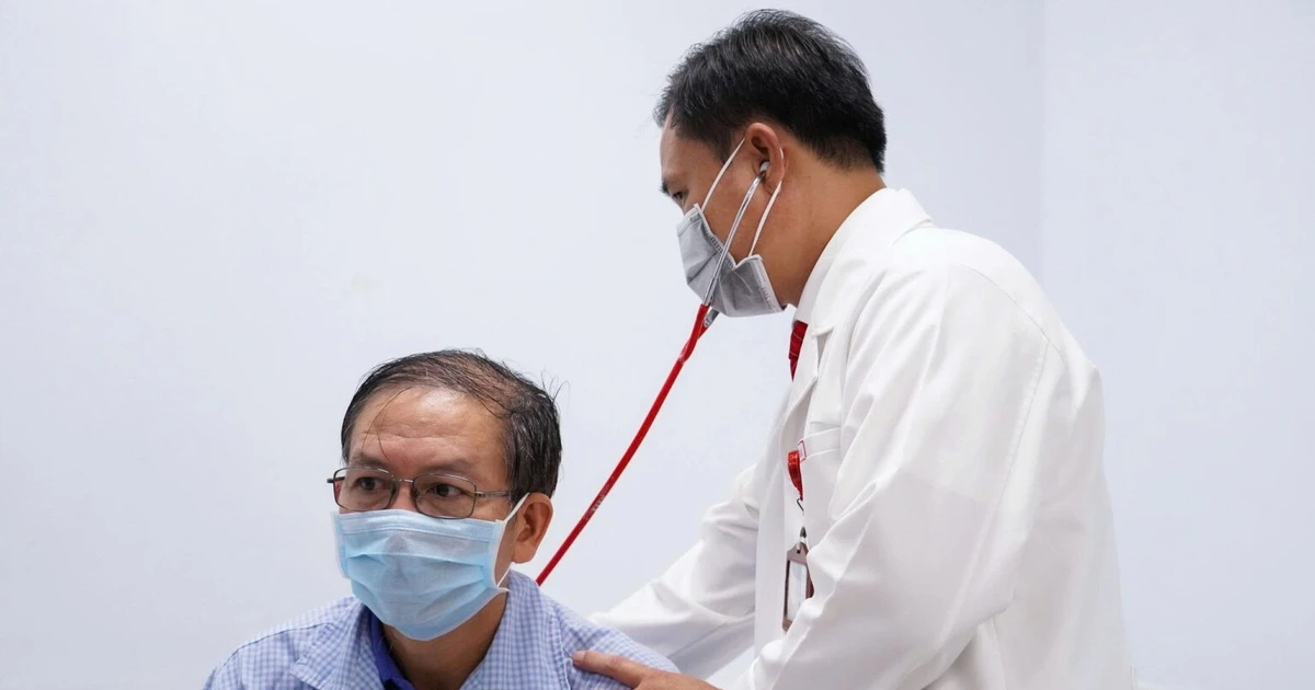 Tự mua thuốc trị ho khi thời tiết thay đổi, nhiều người viêm phổi nguy kịch