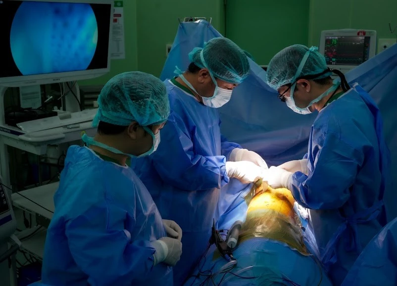 Ho khan dai dẳng, đi khám phát hiện sớm ung thư phổi