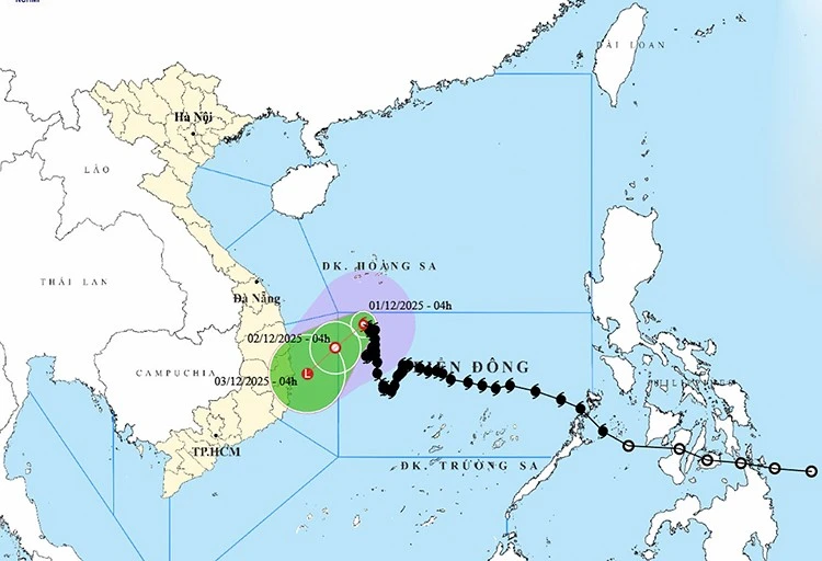 Bão số 15 giật cấp 10, di chuyển chậm trên biển