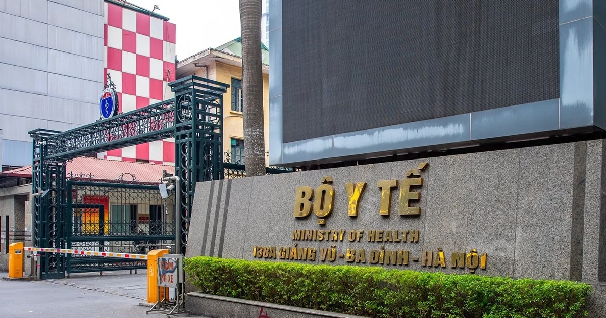 Khởi tố ông Đỗ Hữu Tuấn, nguyên Phó Cục trưởng Cục An toàn thực phẩm