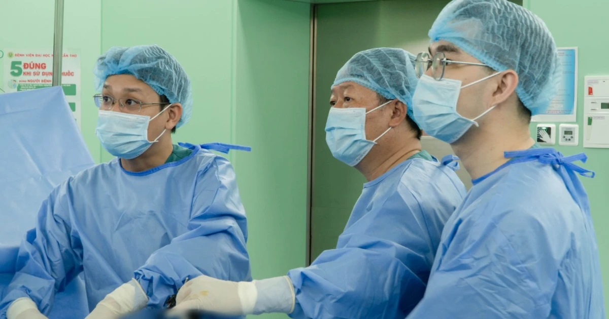 Nước tiểu có mùi hôi không ngờ rò bàng quang đại tràng nguy hiểm