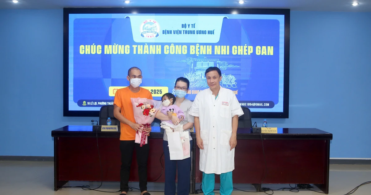 Bệnh viện Trung ương Huế ghép gan thành công cho bé 2 tuổi