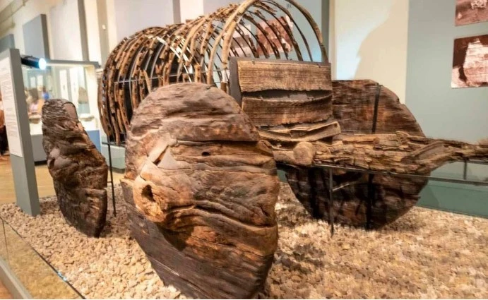 Phát hiện cỗ xe ngựa mái che 3.500 tuổi tại Armenia gây sửng sốt