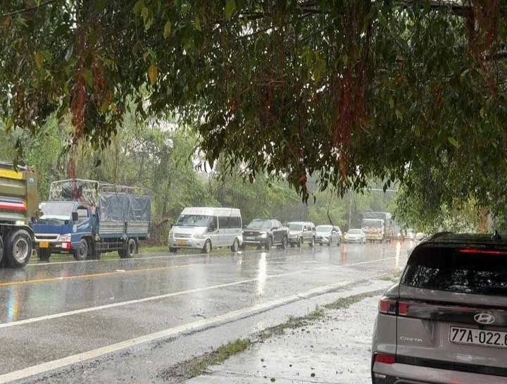 Gia Lai ra Công điện khẩn ứng phó mưa lũ, phong toả đèo An Khê