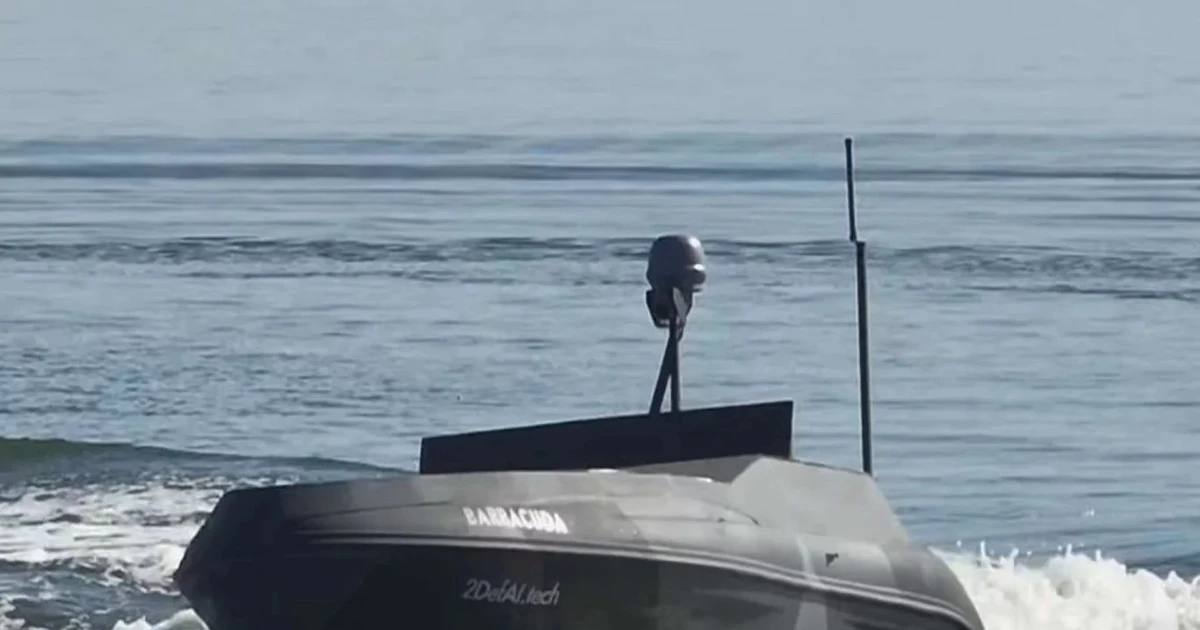 “Tàu mẹ” Barracuda tung đàn UAV tấn công tàu Nga trên sông Dnipro