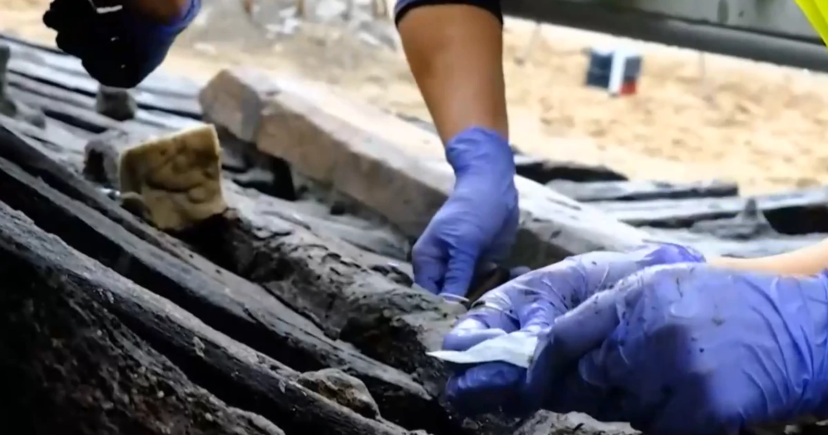 Khai quật xác tàu đắm 15-16 thế kỷ dưới nền chợ cá cổ đại