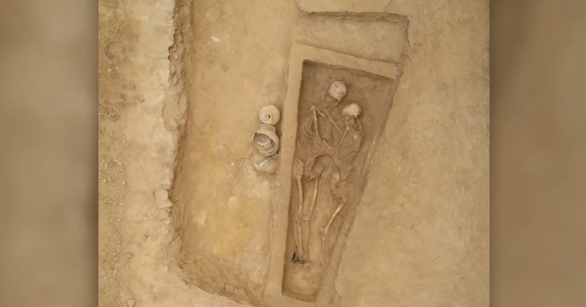 Hé lộ bí mật ngôi mộ chung 1.500 năm, chuyện tình vượt tử sinh