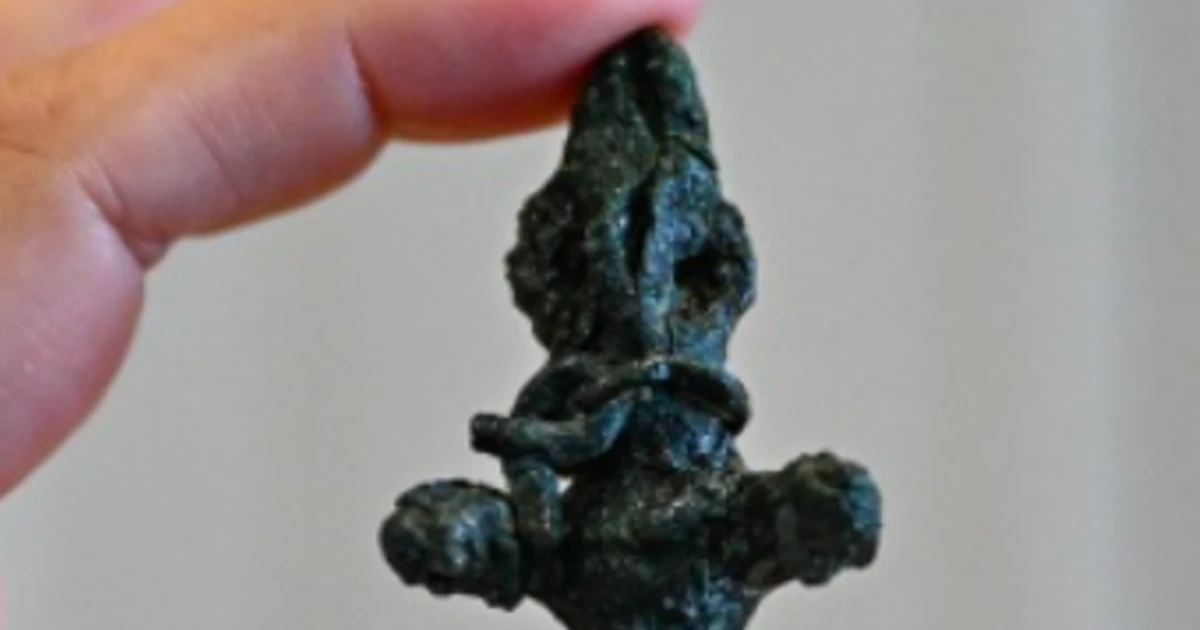 Chiếc đinh hình người trừ tà gây sốt giới khảo cổ