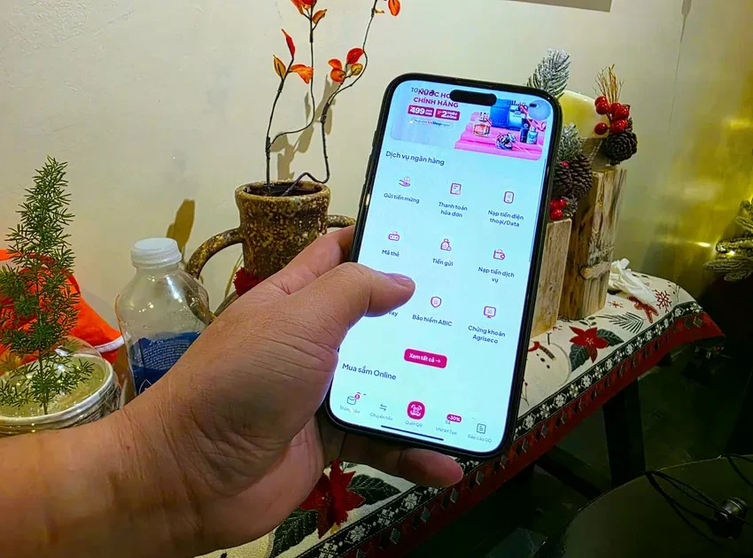Không trả lại tiền chuyển nhầm, người đàn ông có thể bị khởi tố?