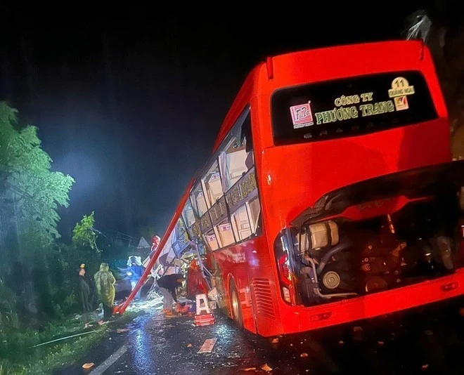 Sạt lở đèo Khánh Lê, 5 người trên xe khách tử vong