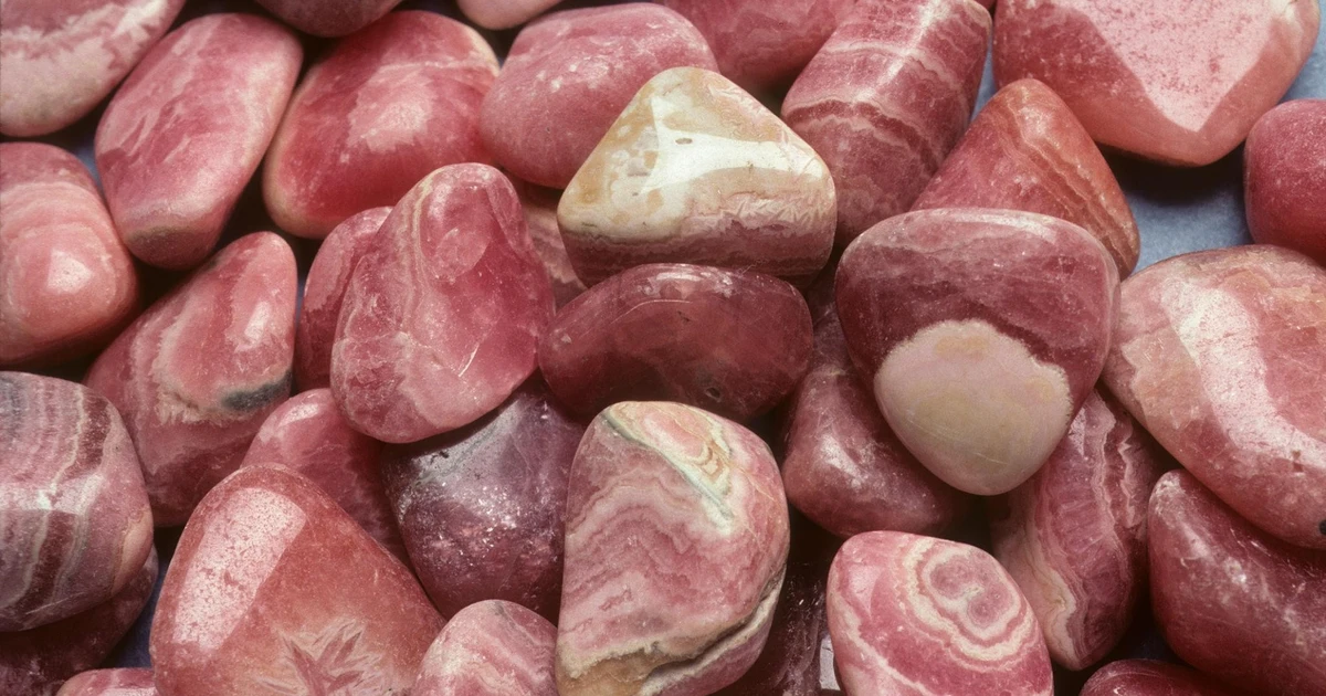 Vẻ đẹp huyền bí của khoáng vật màu hồng Rhodochrosite