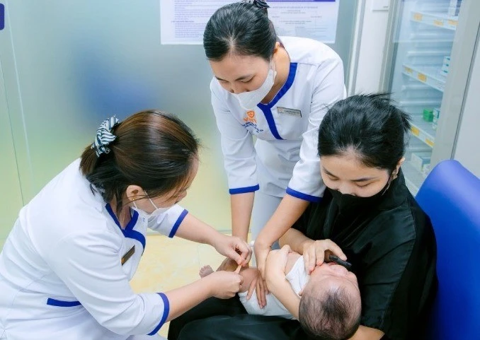 FDA xem xét lại an toàn liệu pháp phòng virus RSV cho trẻ sơ sinh