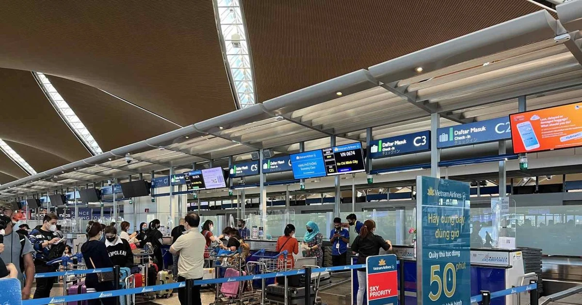 Hành khách bị hủy chuyến bay sẽ được bồi thường dù đã được báo trước