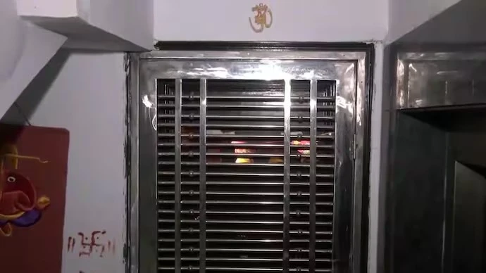 Rúng động vụ phát hiện thi thể 3 mẹ con trong nhà riêng