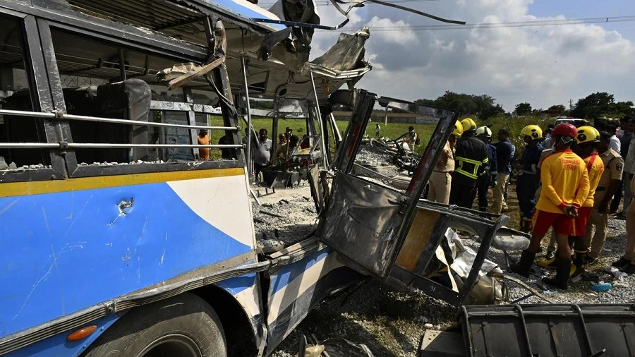 Người cha mất 3 cô con gái trong vụ tai nạn xe buýt ở Ấn Độ