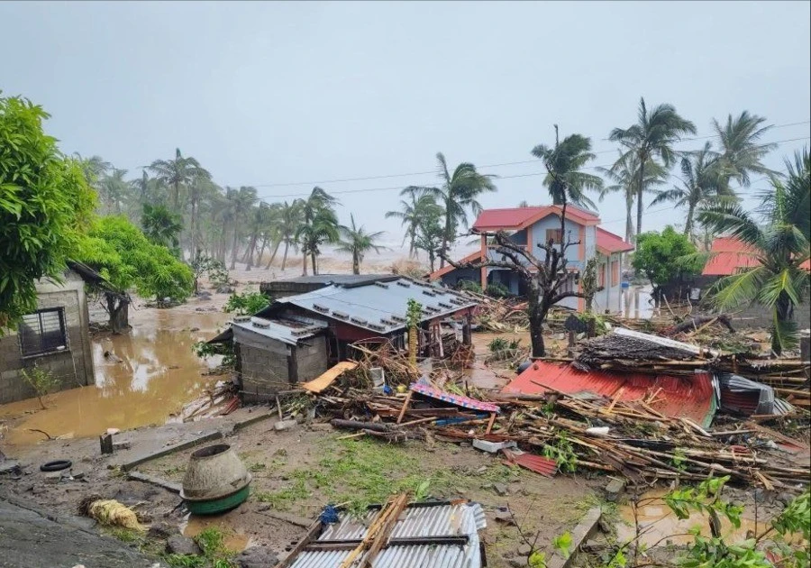 Hình ảnh bão Fung-Wong tàn phá Philippines