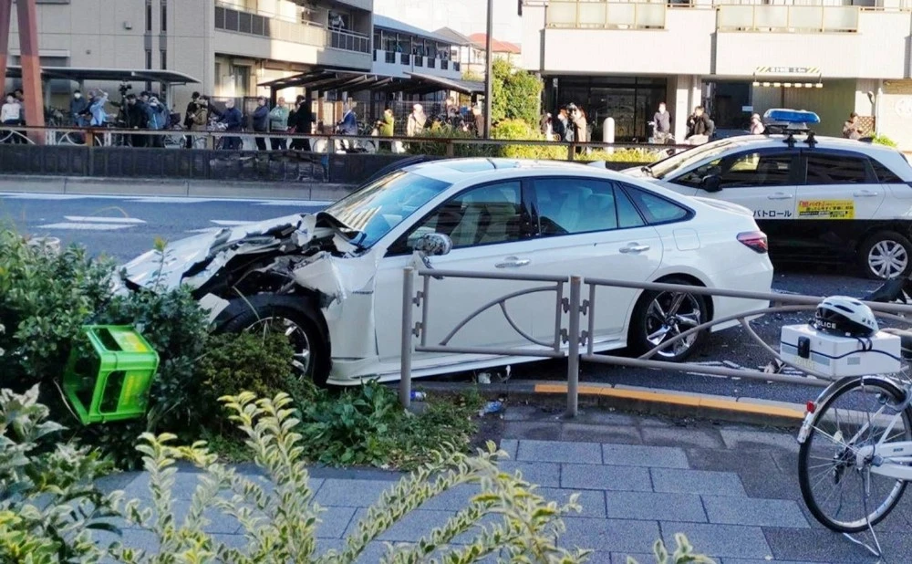 Ô tô lao vào người đi bộ ở Nhật Bản, 11 người thương vong