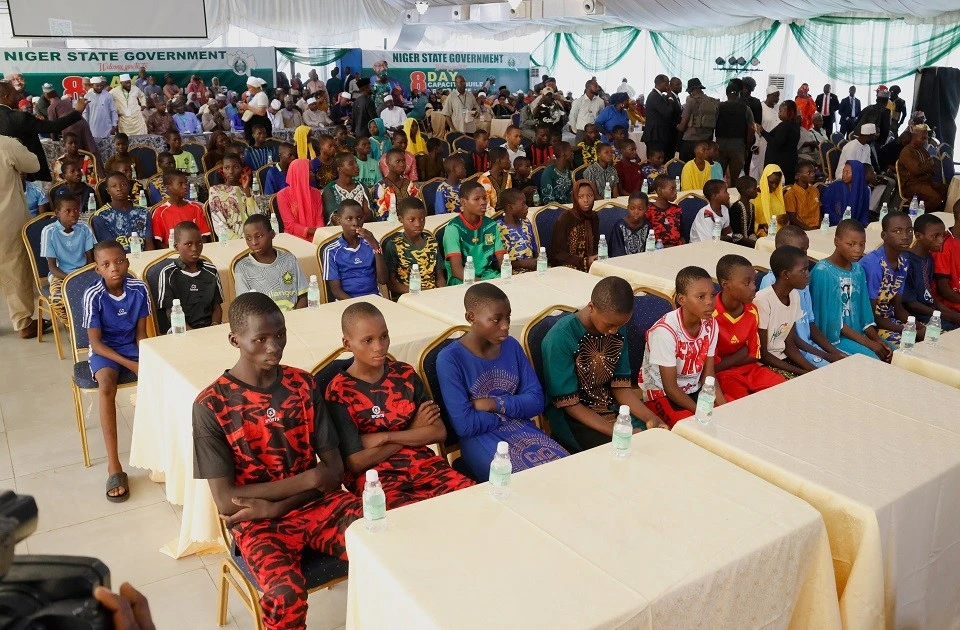 Giải cứu 100 học sinh bị bắt cóc ở Nigeria