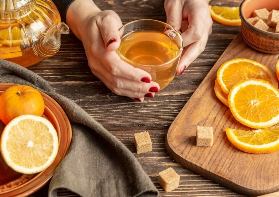 Hành động nhỏ tiết lộ mối quan hệ bí mật của chồng