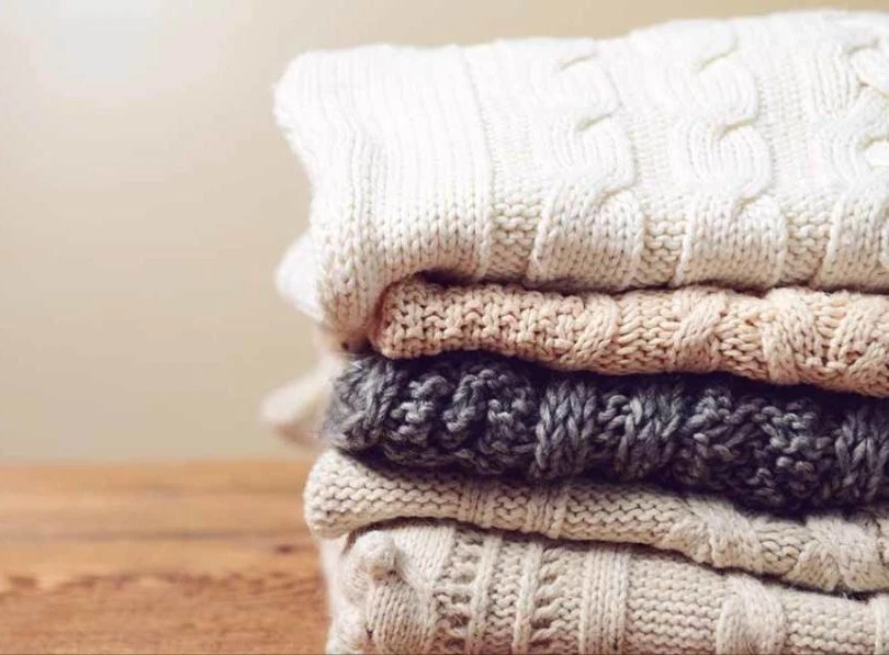 Mẹo giặt áo len không bị giãn, xù lông