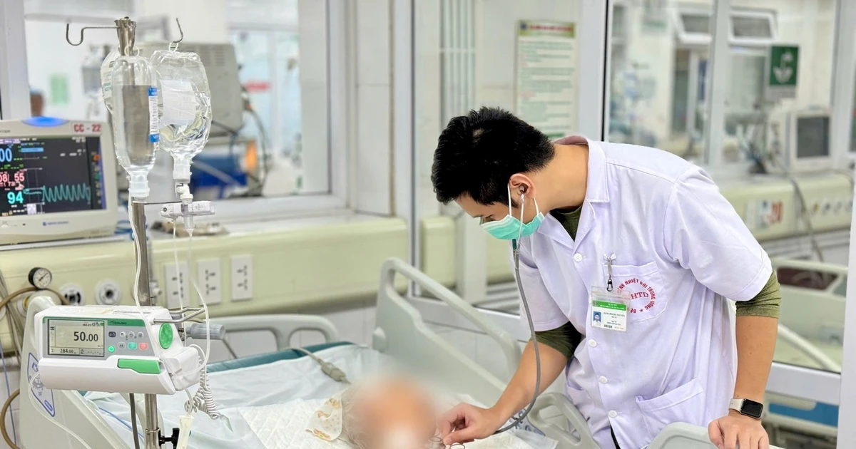 Bệnh viêm phổi đe dọa người cao tuổi mùa lạnh, cách phòng ngừa