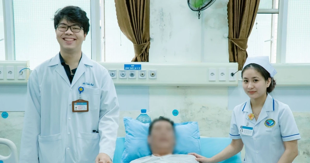 Cứu sống người đàn ông 70 tuổi hôn mê do ho ra máu nặng