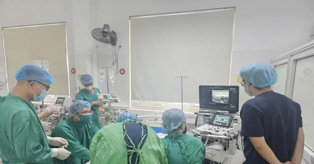 Kỹ thuật Hybrid ECMO cứu sống bệnh nhân sốc nhiễm trùng ở Nghệ An