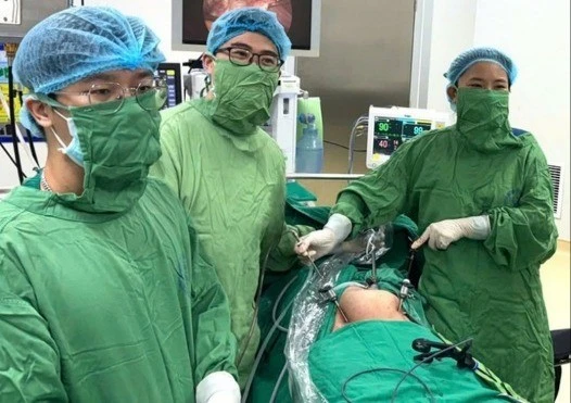 Sản phụ mang song thai nguy hiểm được cứu sống thành công