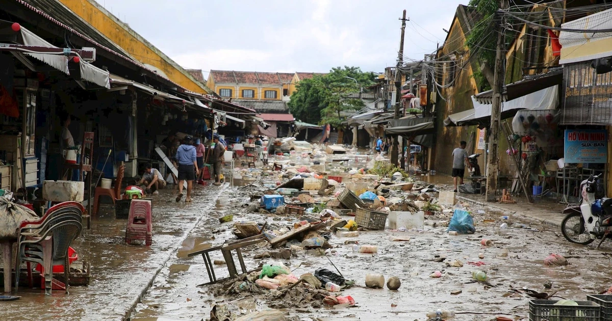 Đà Nẵng ứng phó khẩn cấp sau mưa lũ, tăng cường phòng dịch
