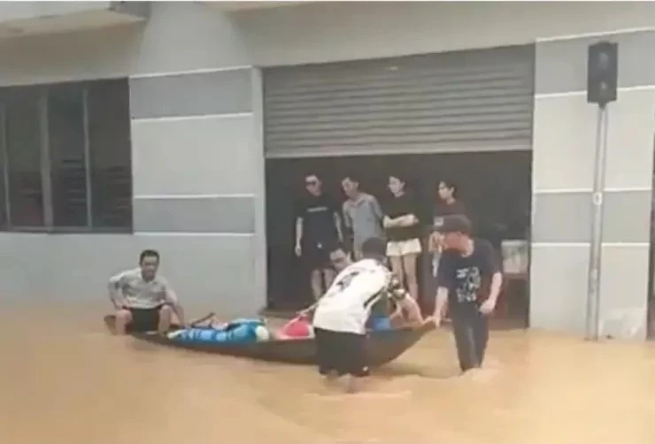 Vụ cả gia đình bị ngạt khí CO, 4 nạn nhân vẫn rất nặng