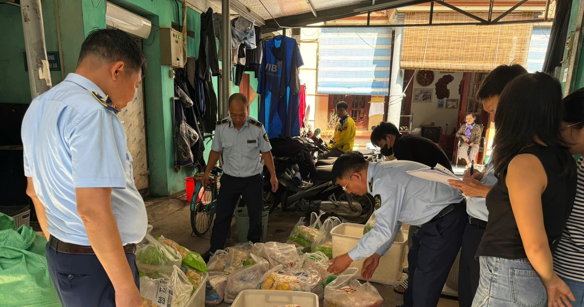 Kinh doanh thực phẩm nhập lậu, 2 cơ sở kinh doanh ở Hà Nội bị xử phạt