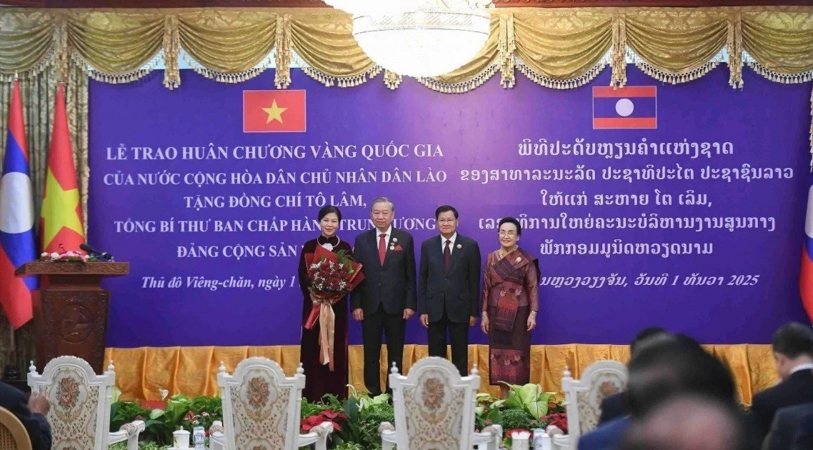 Lào trao Huân chương Vàng Quốc gia tặng Tổng Bí thư Tô Lâm