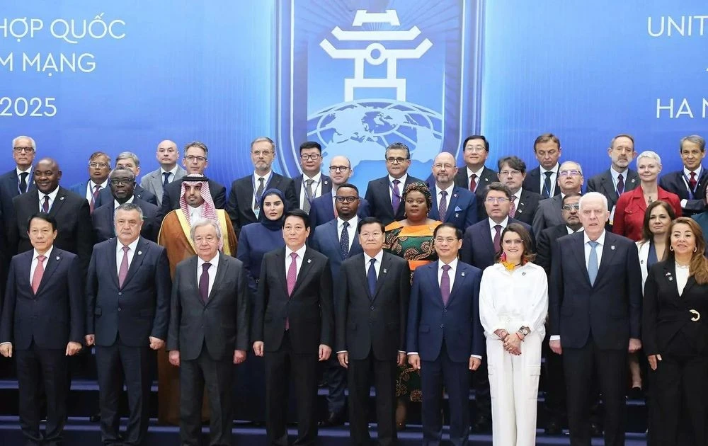 Lễ đón chính thức các Trưởng đoàn tại Lễ mở ký Công ước Liên Hợp Quốc về chống tội phạm mạng