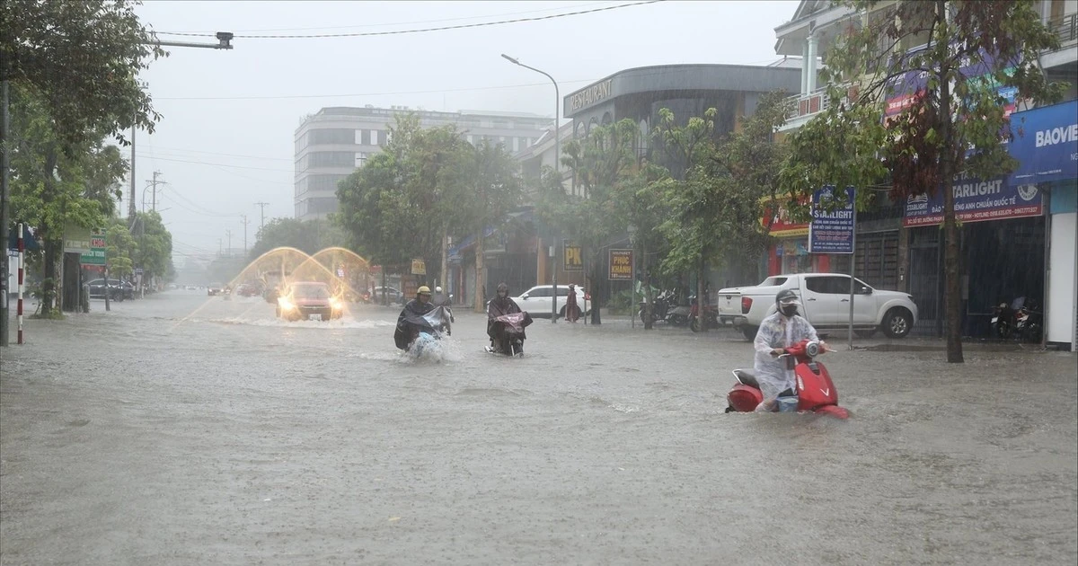 Nghệ An đến Quảng Trị mưa lớn trên diện rộng, nguy cơ lũ quét và sạt lở đất