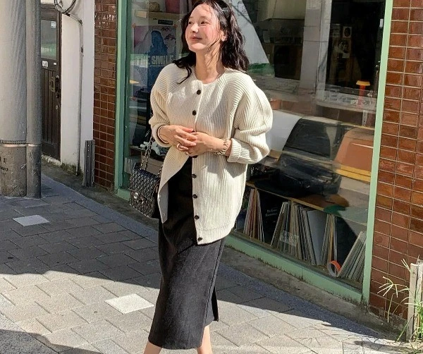 Mặc đẹp đầu xuân, đừng bỏ qua 4 mẫu áo dài tay 'chân ái'