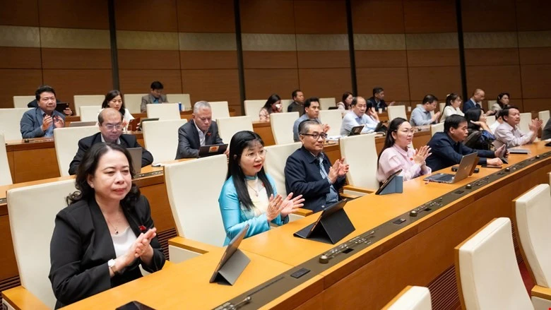 Người có từ 2 con đẻ trở lên được ưu tiên mua, thuê nhà ở xã hội