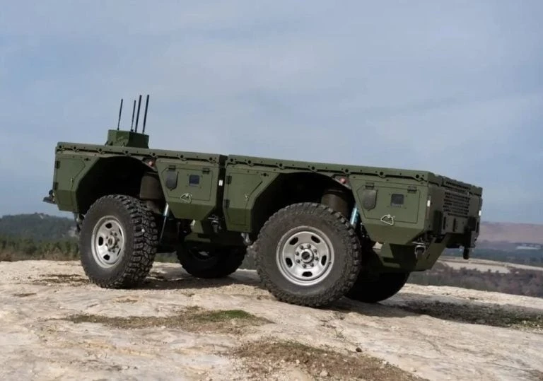 Trung Quốc phát triển bệ phóng tên lửa điện đi ngang chưa từng có