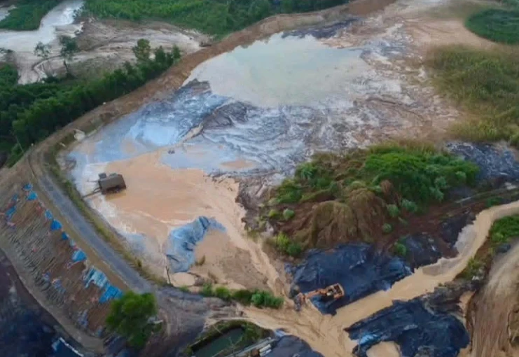 Trách nhiệm Công ty luyện kim đen Thái Nguyên trong vụ vỡ đập chứa bùn thải?