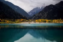 Tận mục hồ nước nổi tiếng nhất Trung Á, dưới đáy đầy di tích cổ đại 